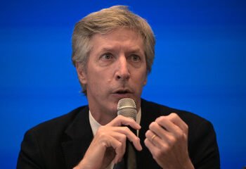 El Banco Central frena las compras de dólares ante el repunte de la divisa