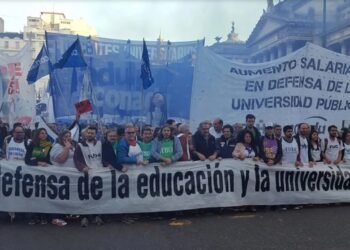 El Gobierno encuentra apoyo en un acuerdo con la UBA tras el fallo de la Corte sobre financiamiento universitario