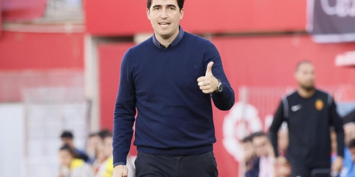 Andoni Iraola: Nuevo entrenador del Liverpool tras su paso por Bournemouth
