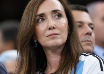 Victoria Villarruel se dirige al equipo argentino antes de la semifinal del Mundial 2026