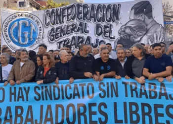 El tibio inicio del plan de lucha de la CGT, con escasa movilización y ausencias notables