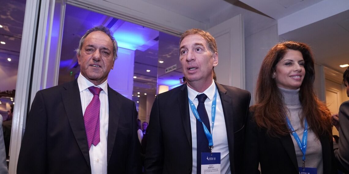 Reestructuración en el Gobierno: Un colaborador de Mauricio Macri podría dejar su puesto en Deportes y uno de Santiago Caputo se iría de Innovación