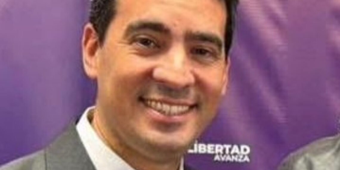Dólar: el mercado descarta una subida a $1.800 para este año, pero no lo descarta de cara a las elecciones de 2027