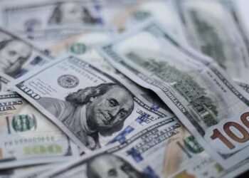 El dólar cerró julio con una baja semanal y el mercado mira la evolución cambiaria de los próximos meses