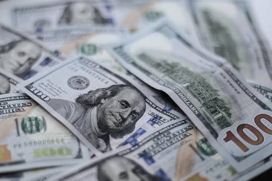 El dólar cerró julio con una baja semanal y el mercado mira la evolución cambiaria de los próximos meses