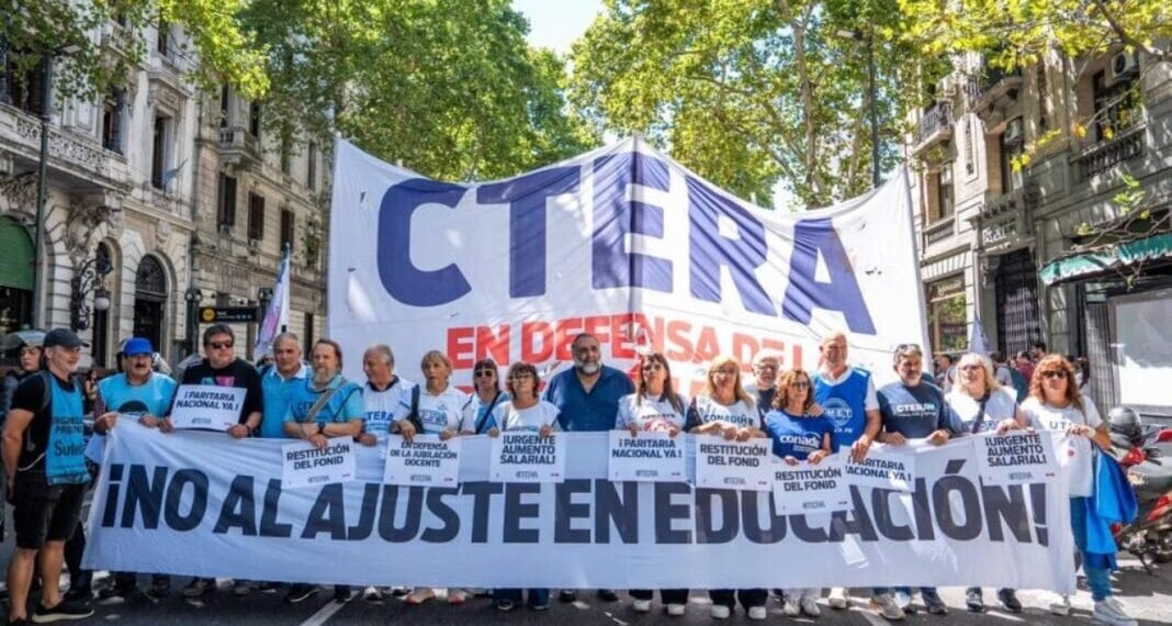 Docentes de Ciudad y Provincia se suman al paro y cuestionan la aplicabilidad de los controles gubernamentales