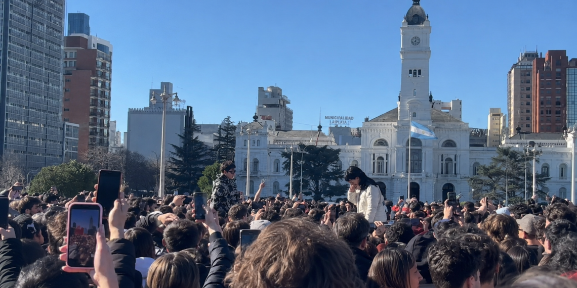 Inesperada interrupción en un certamen de ‘farmear aura’ en La Plata