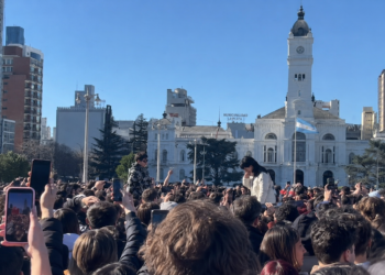 Inesperada interrupción en un certamen de ‘farmear aura’ en La Plata