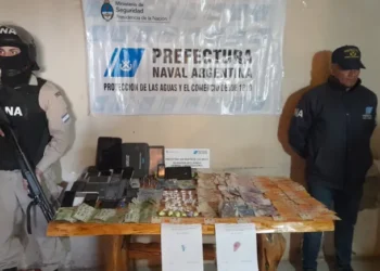 Desmantelan una organización que traficaba cocaína en embarcaciones: cinco detenidos y casi 500 kilos de droga confiscada