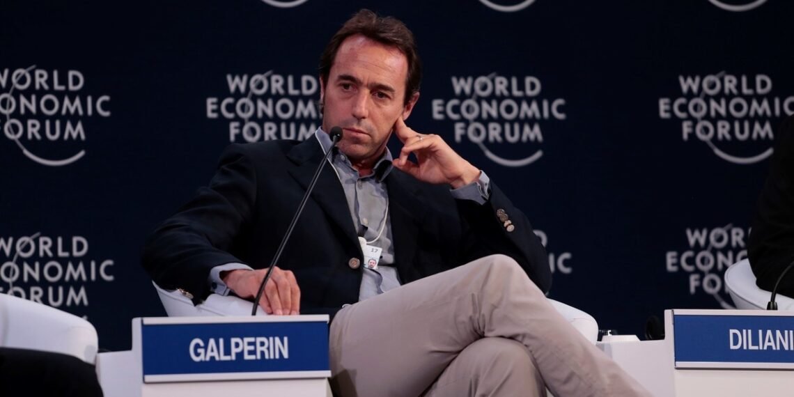 El consumo minorista cayó en julio y una discusión sobre las ventas online abrió el debate sobre las mediciones