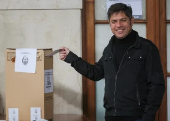 PASO bonaerenses: la oposición impulsa cambios mientras el peronismo busca mantener las primarias