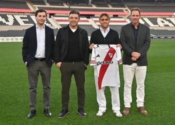 Alex Woiski se une al Deportivo Táchira tras su salida de River Plate