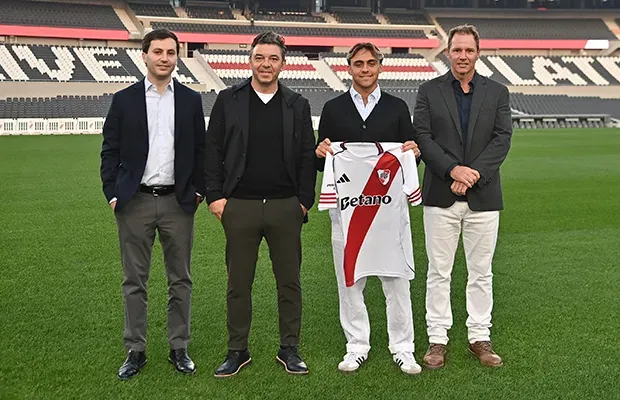 Alex Woiski se une al Deportivo Táchira tras su salida de River Plate