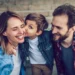 Mel Robbins, especialista en desarrollo personal: “Es fundamental aprender a amar a los padres por quienes son, no por quienes quisiéramos que sean”