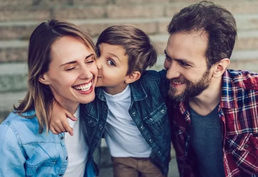 Mel Robbins, especialista en desarrollo personal: “Es fundamental aprender a amar a los padres por quienes son, no por quienes quisiéramos que sean”