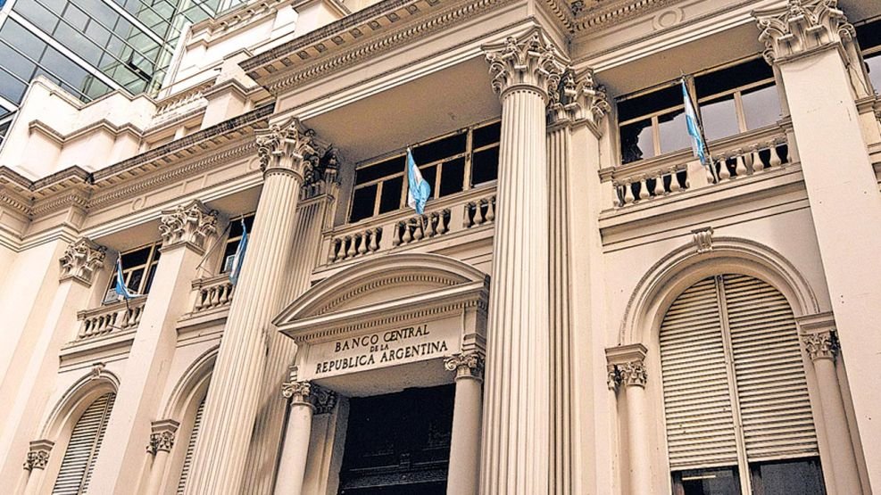 La reforma del Banco Central amplía sus herramientas para tomar deuda y utilizar reservas como garantía