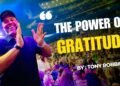 Tony Robbins revela la causa del sufrimiento: el egocentrismo