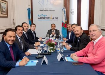 Gobernadores del norte reclaman certezas electorales al Gobierno para acompañar sus reformas
