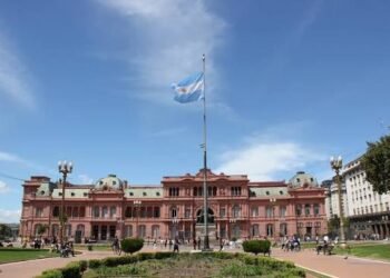 El Gobierno convoca nuevamente a la mesa política para impulsar la agenda legislativa y obtener apoyo en el Congreso