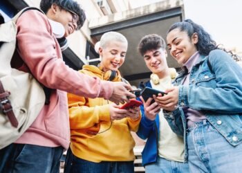 Educación financiera: crece el interés de los jóvenes por invertir, pero persisten las dificultades para manejar el crédito