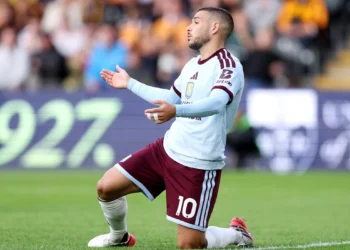Emiliano Buendía anota en su primer partido de Champions League y ayuda a Aston Villa a superar a Brujas