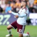 Emiliano Buendía anota en su primer partido de Champions League y ayuda a Aston Villa a superar a Brujas
