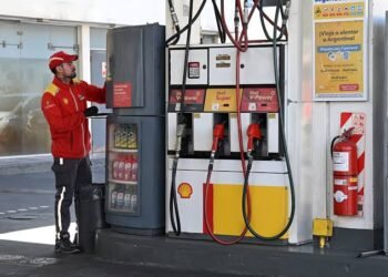 La nafta subió 53% en términos reales y los impuestos crecieron muy por encima de la inflación