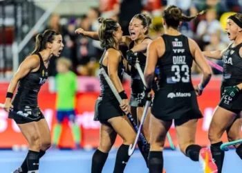 El incidente de una de Las Leonas durante los festejos tras su triunfo en el Mundial