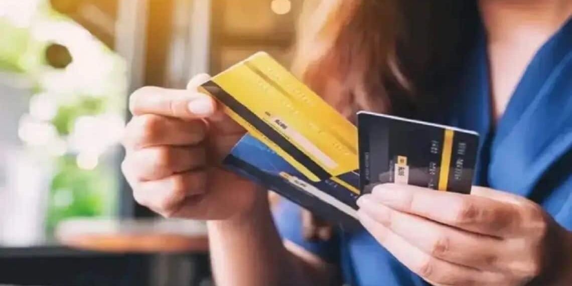 La morosidad de las familias bajó levemente, pero crecen los atrasos en fintech y billeteras virtuales