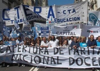 Clases y paro: el Gobierno presiona a los gremios docentes para fijar una cobertura mínima