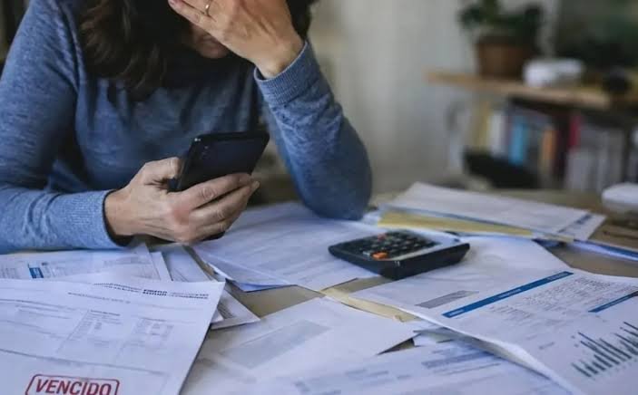 La morosidad de los hogares suma una nueva señal de alerta: crece la reincidencia tras las refinanciaciones