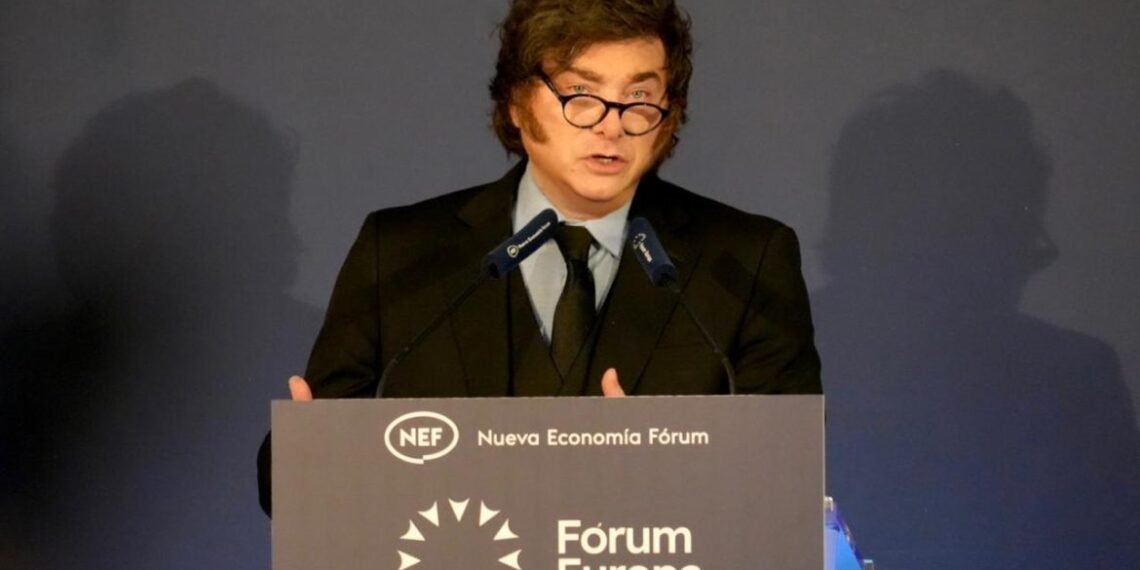 Milei admite errores en su gestión y respalda su política económica